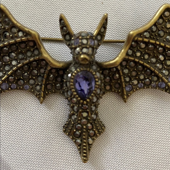 Heidi Daus Gold and Purple Bat Brooch - Picture 3 of 3